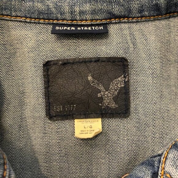 American Eagle Outfitters Super Stretch distressed Denim Jacket Women L - Picture 2 of 13